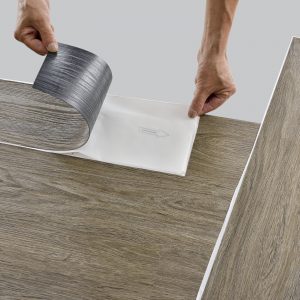 Self-adhesive Vinly Laminate floor Planks - Oak effect ( Pack of 28)