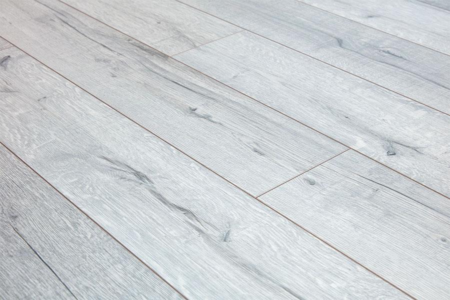 12mm Laminate Flooring White Oak- Free Delivery - Image 2